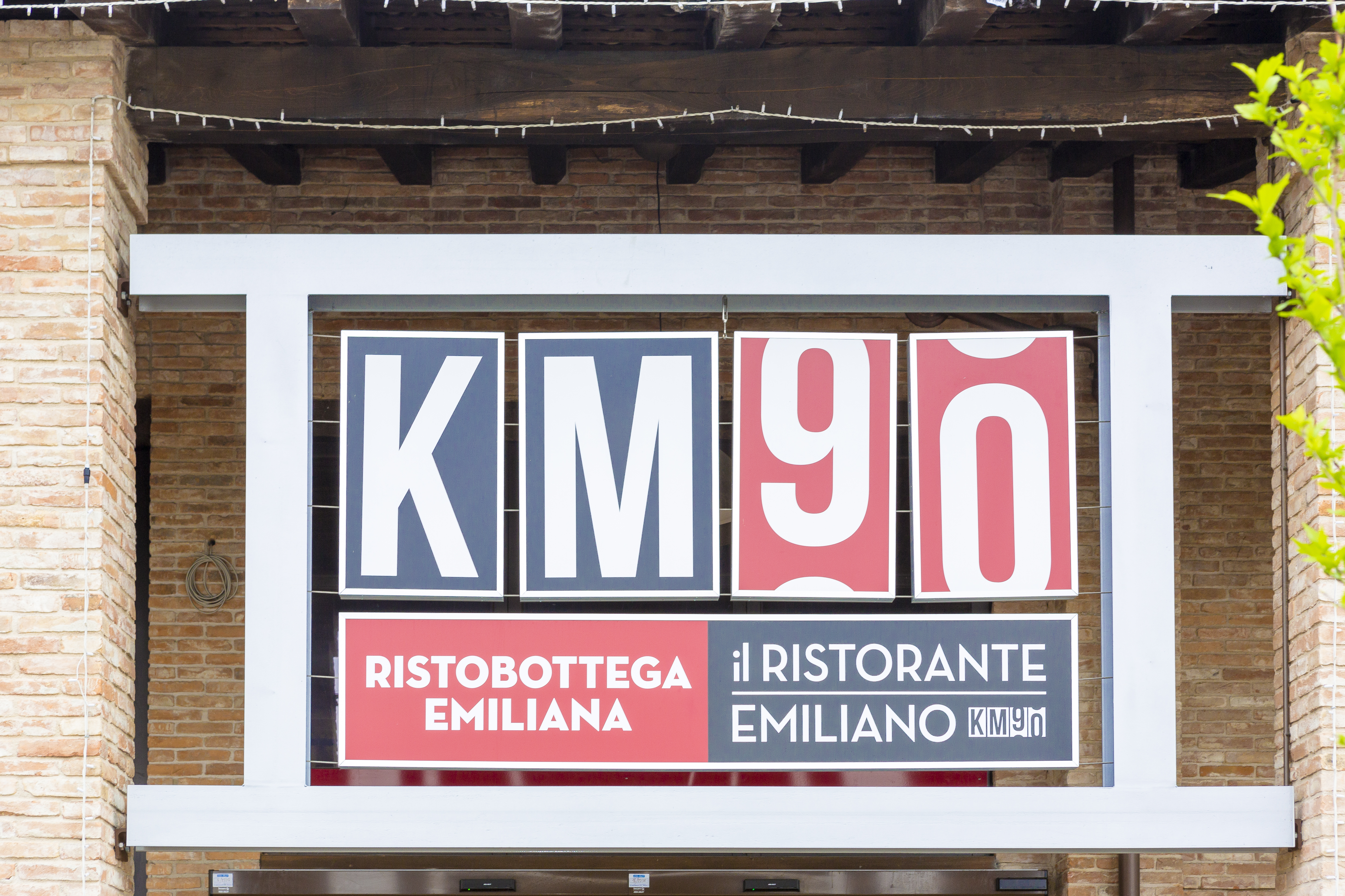 km 90 insegna